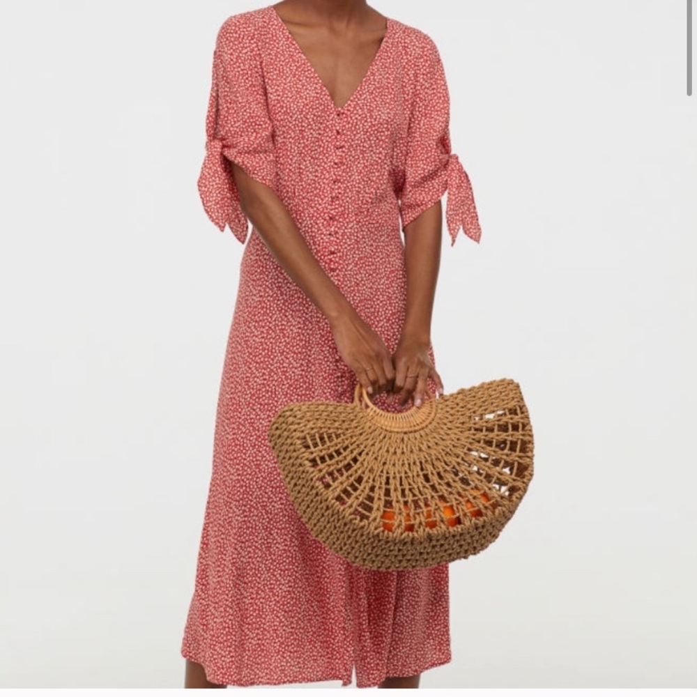 H&M RED FLORAL CREPE BUTTON DRESS TIE SLEEVES